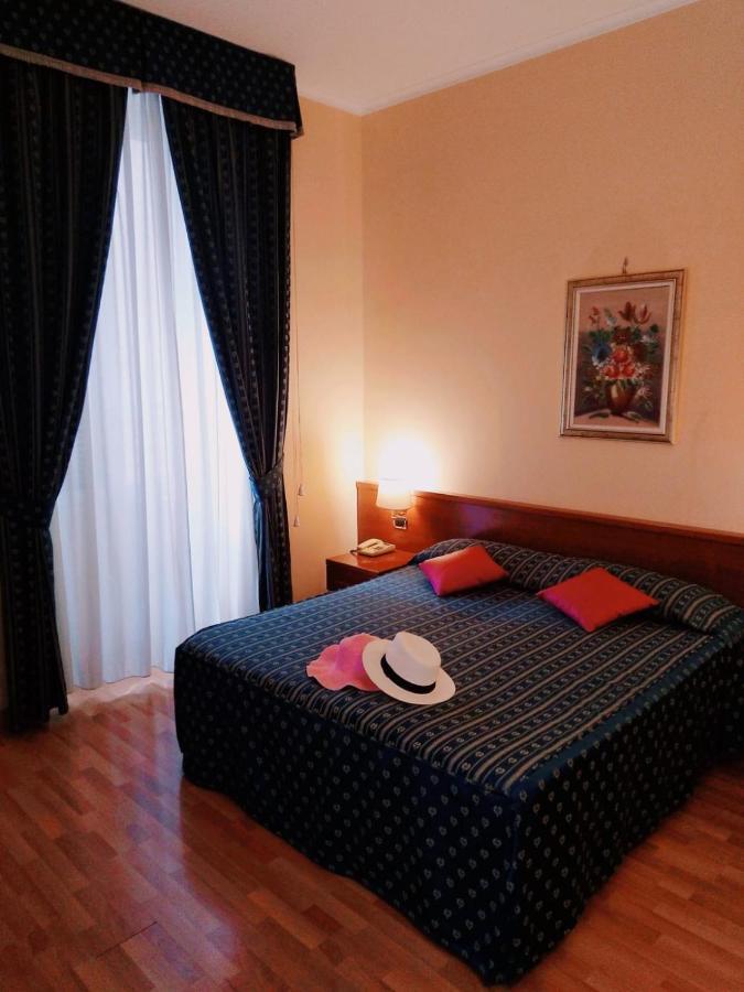 Hotel Fenicia Rzym Zewnętrze zdjęcie