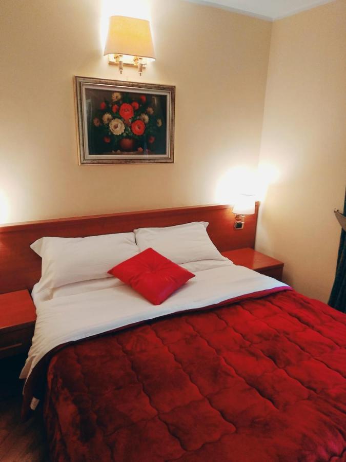 Hotel Fenicia Rzym Zewnętrze zdjęcie