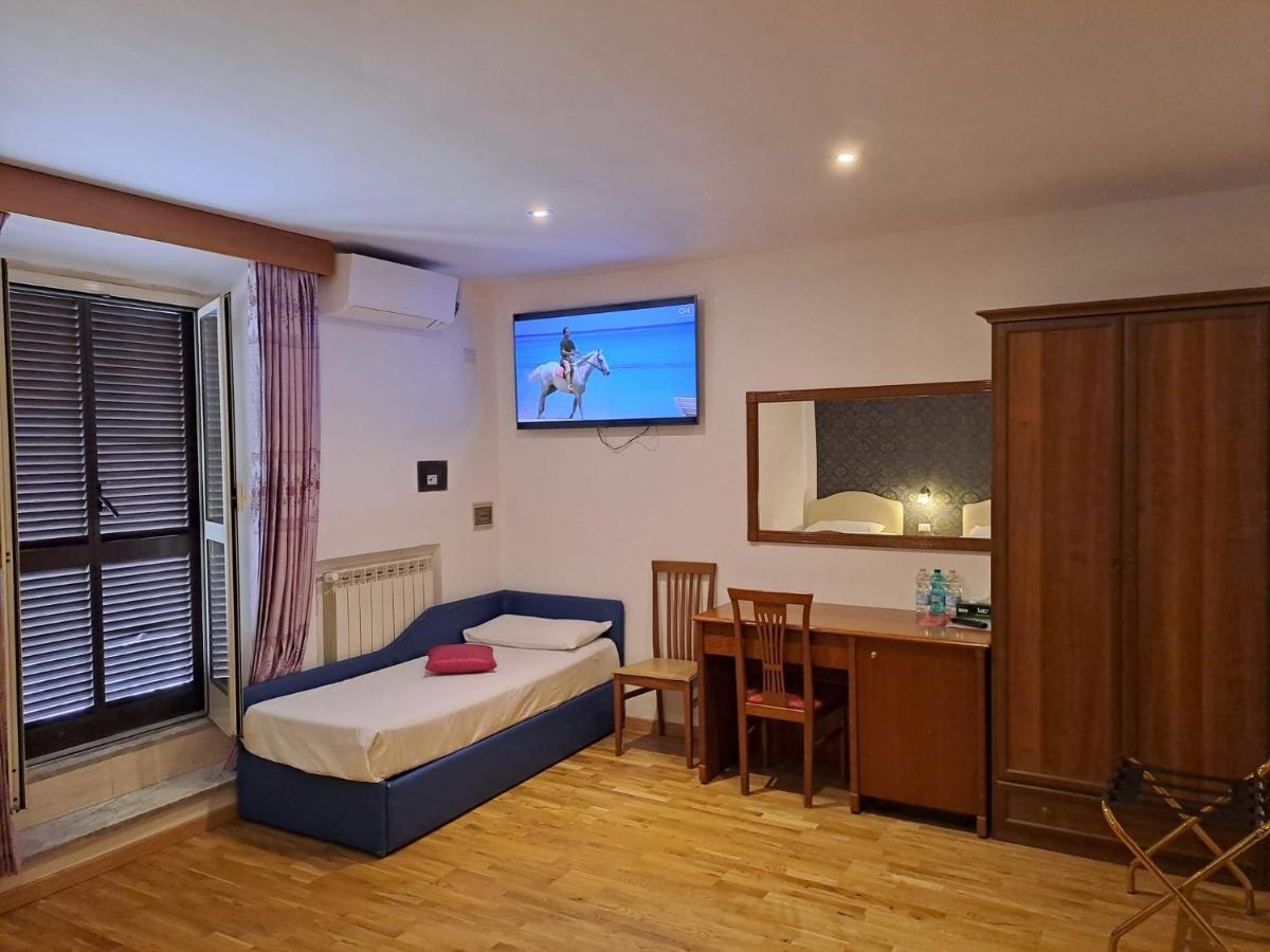 Hotel Fenicia Rzym Zewnętrze zdjęcie