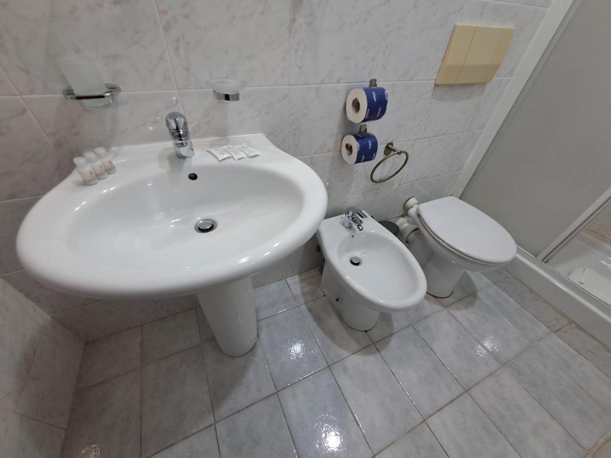 Hotel Fenicia Rzym Zewnętrze zdjęcie