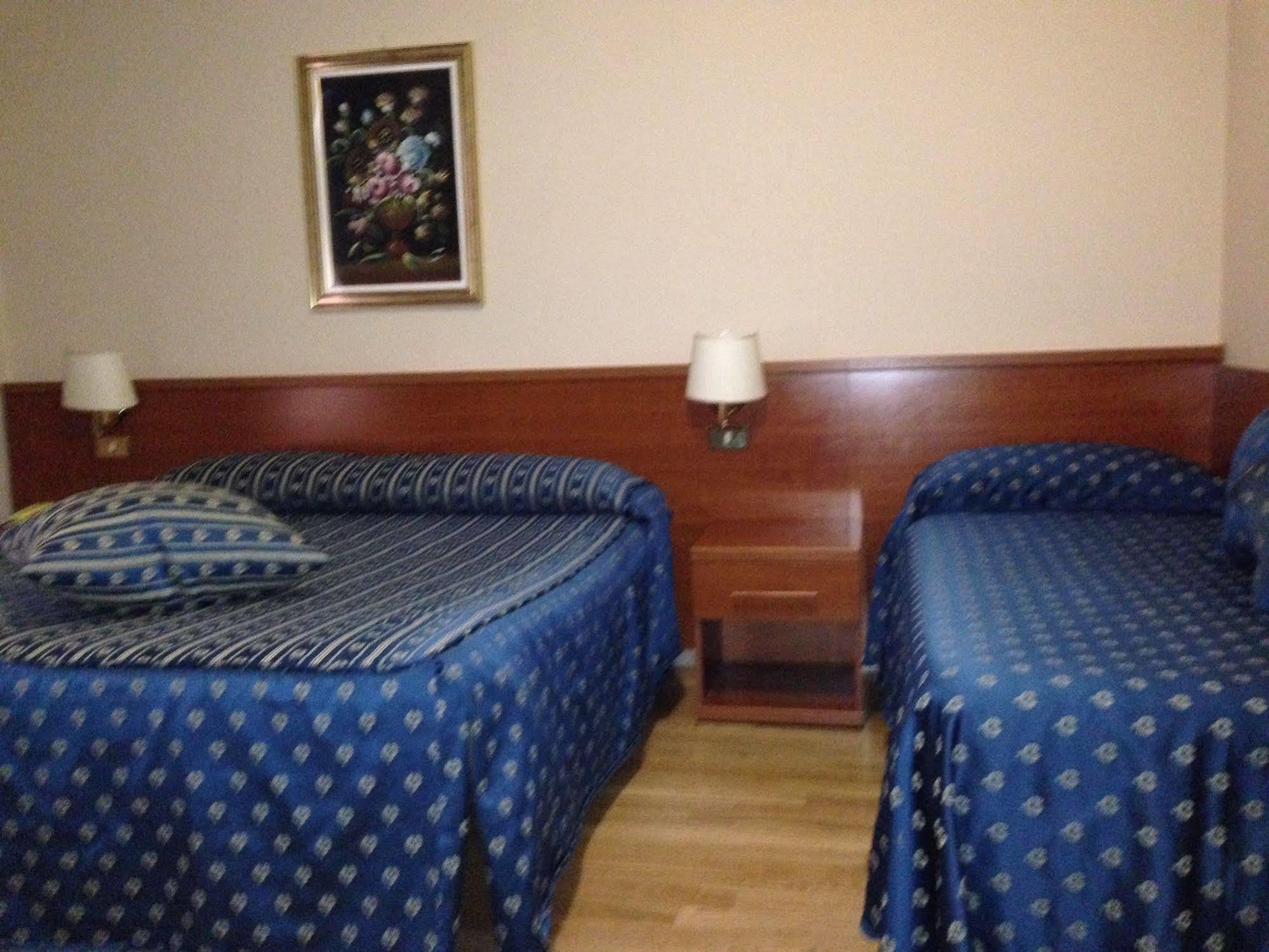 Hotel Fenicia Rzym Zewnętrze zdjęcie