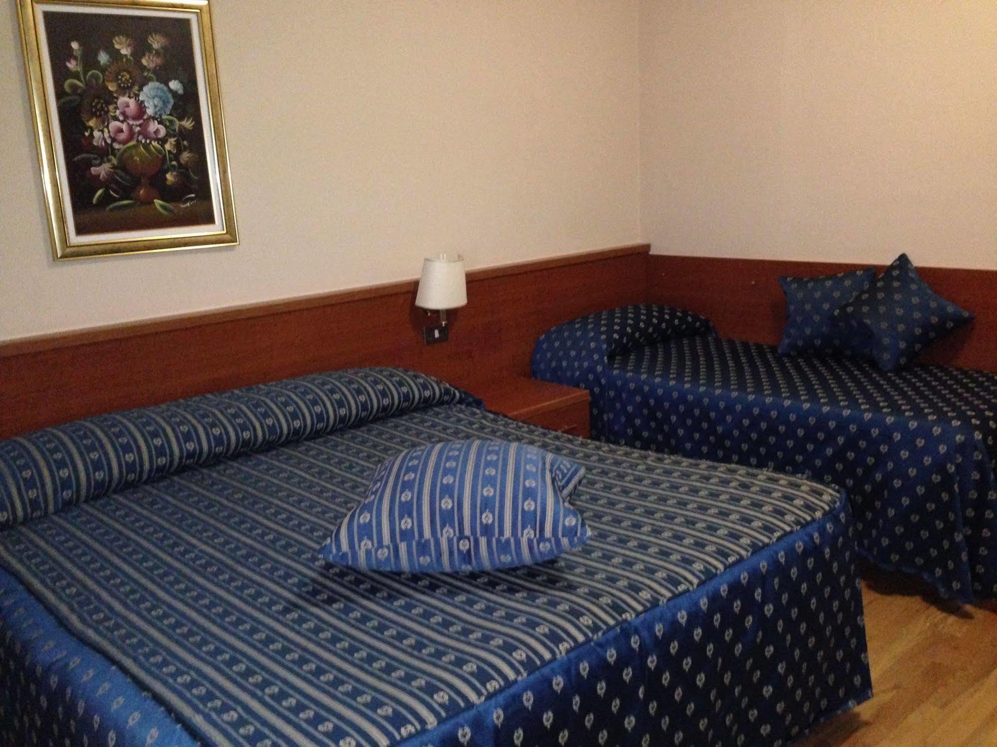 Hotel Fenicia Rzym Zewnętrze zdjęcie